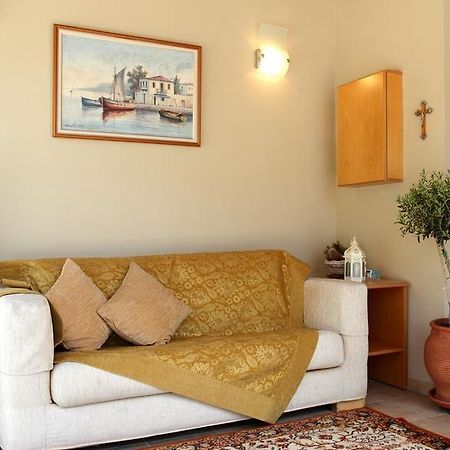 Noni Rooms أغيا ترياس المظهر الخارجي الصورة
